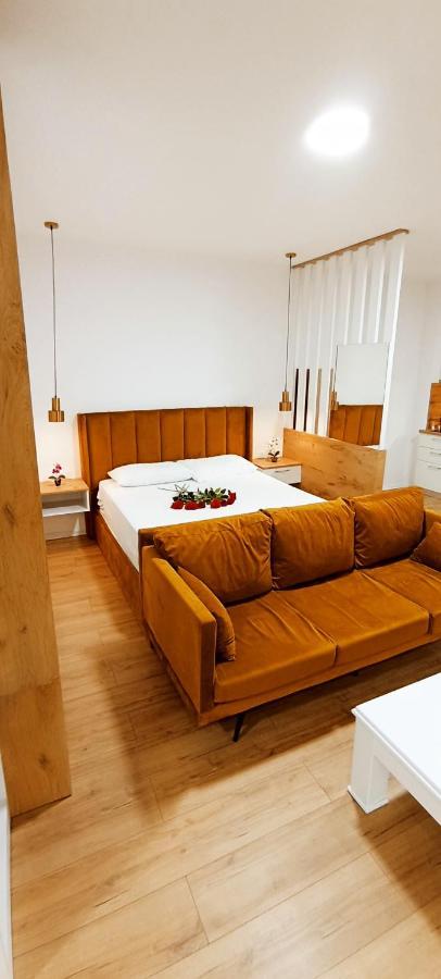 Selvia Apartament Тирана Екстер'єр фото